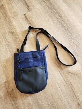 Sherpani Navy Blue & Black Lima Crossbody Purse